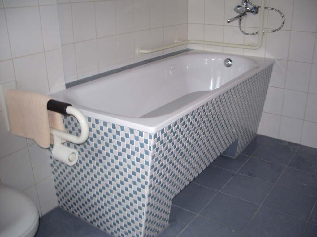 Минусы стальной ванной. Стальная ванна с полимерным покрытием плюсы и минусы. Установить стальную ванную в Туле цена.